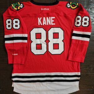 Patrick Kane Chicago Blackhawks red Youth L/XL Reebok jersey.  Tackle twill.